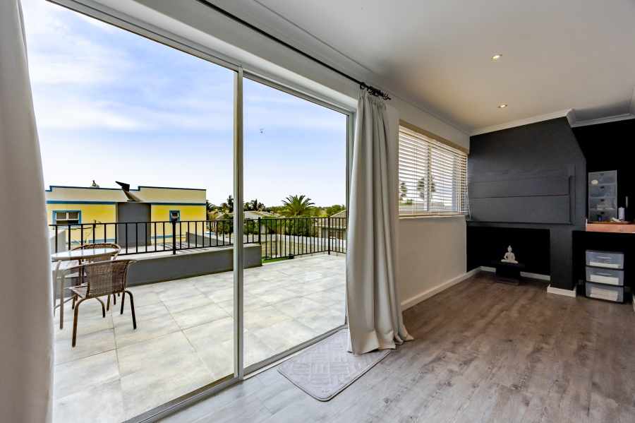 4 Bedroom Property for Sale in Milnerton Ridge Western Cape